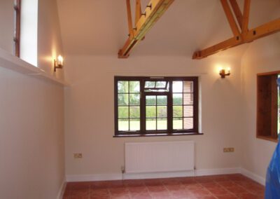 Large vaulted room with oak beams